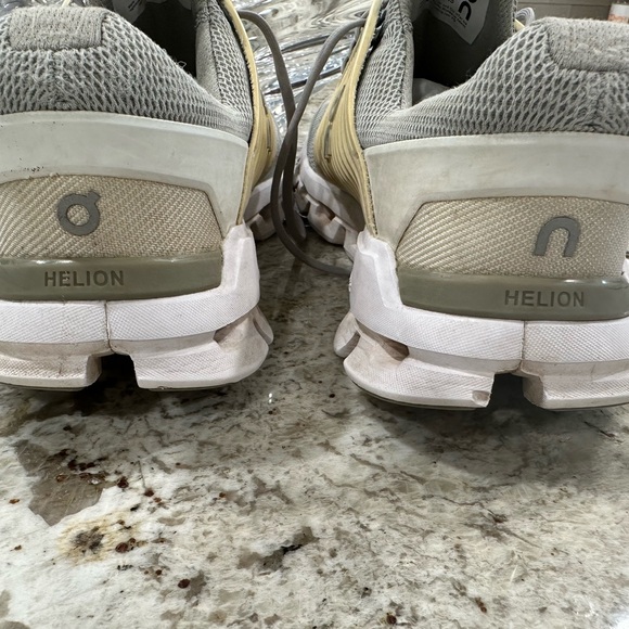 ON CLOUD RUNNING SNEAKERS ONE OF THE FIRST ORIGINAL ONES - Picture 10 of 11